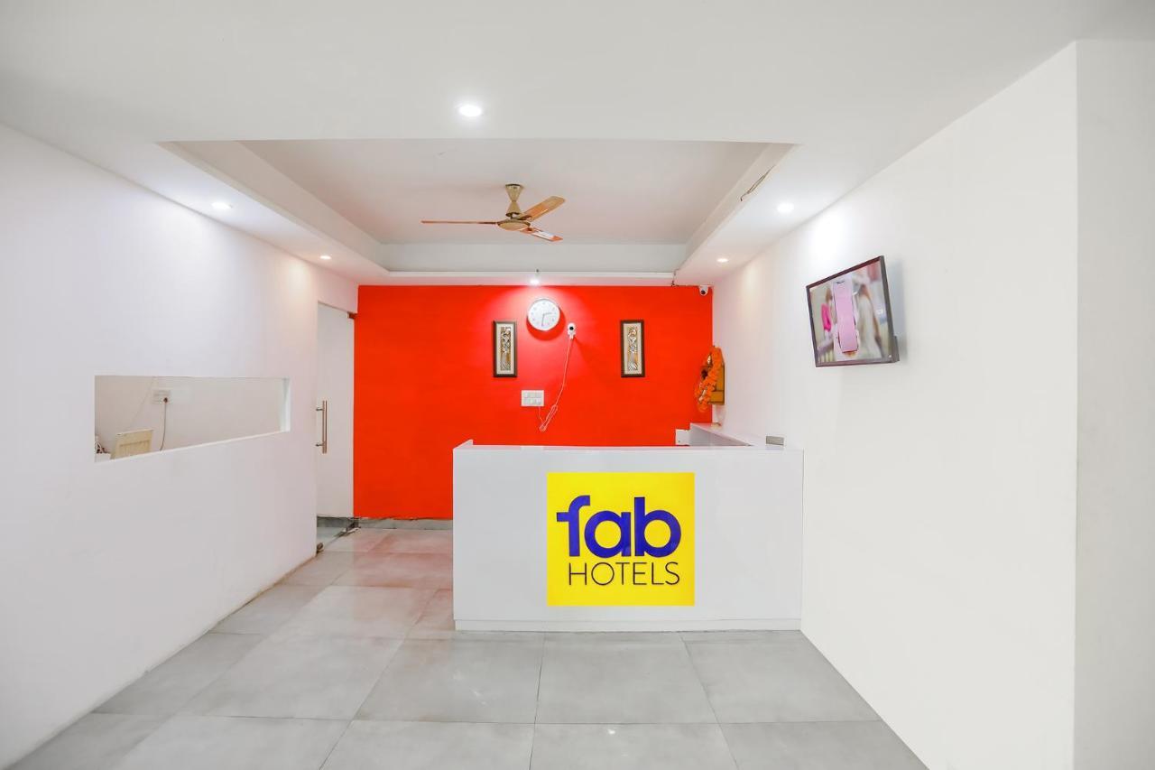 Fabhotel F9 Sector 19 Noida Exterior photo
