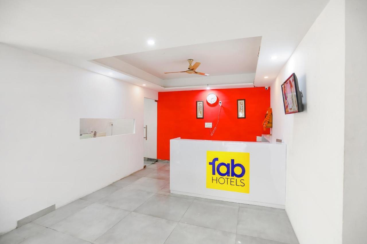 Fabhotel F9 Sector 19 Noida Exterior photo