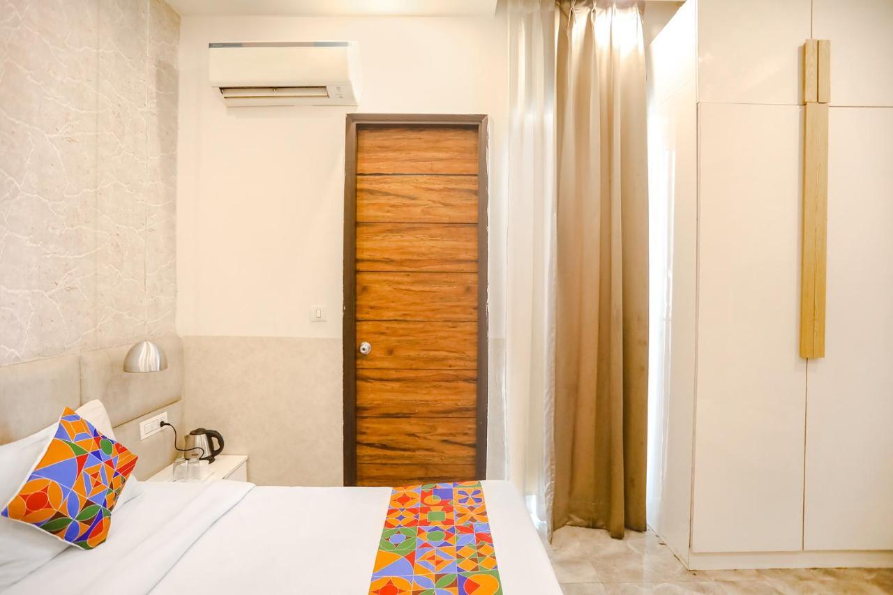 Fabhotel F9 Sector 19 Noida Exterior photo
